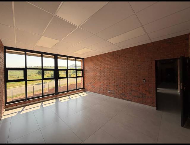 3,800M² WAREHOUSE FOR SALE IN CHLOORKOP